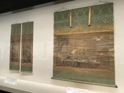 アンティーク400年以上前 中国明時代 花鳥やお花が描かれた
