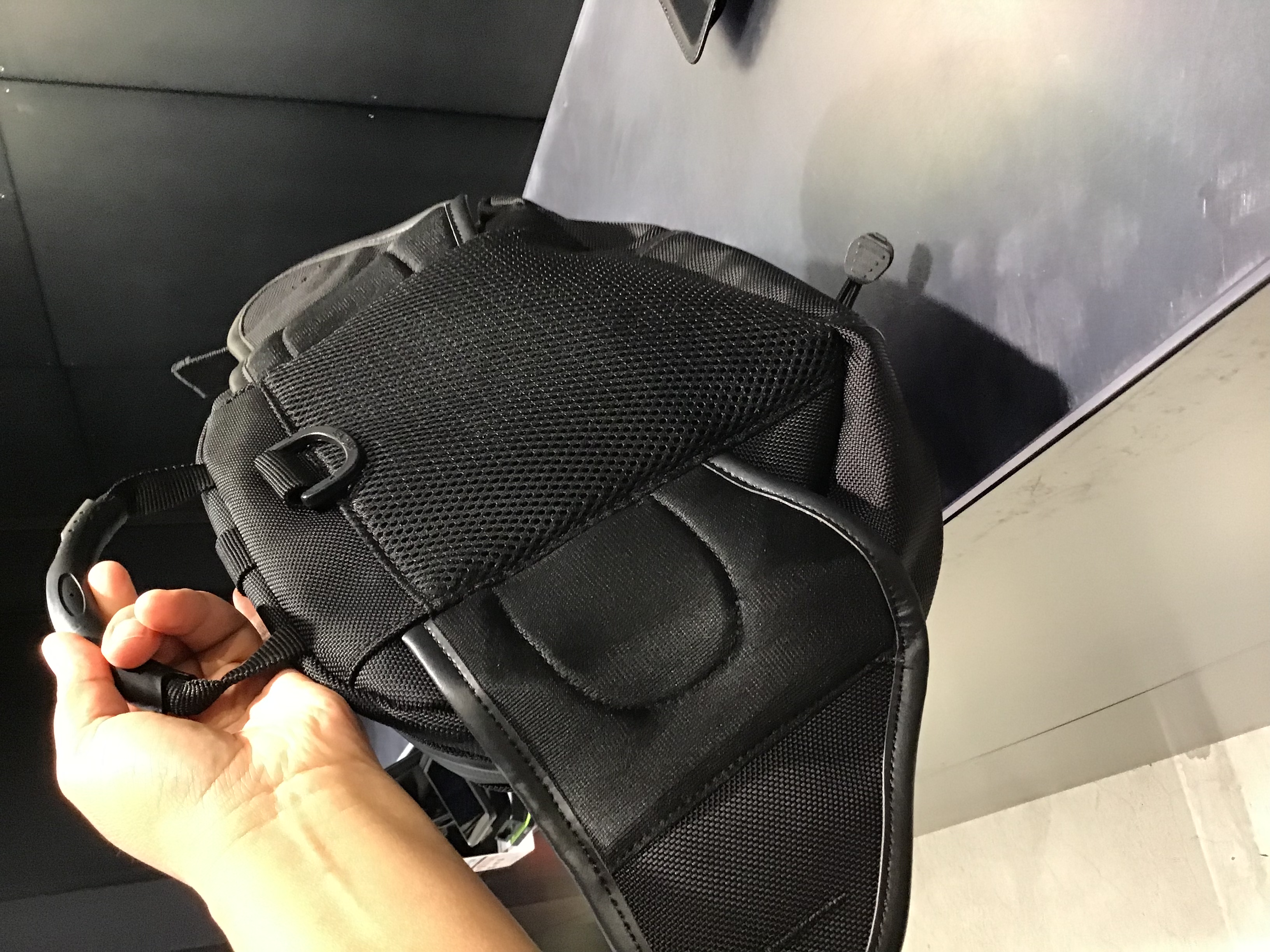 K-3601 ヒップバッグ 入荷のお知らせ：KUSHITANI横浜店
