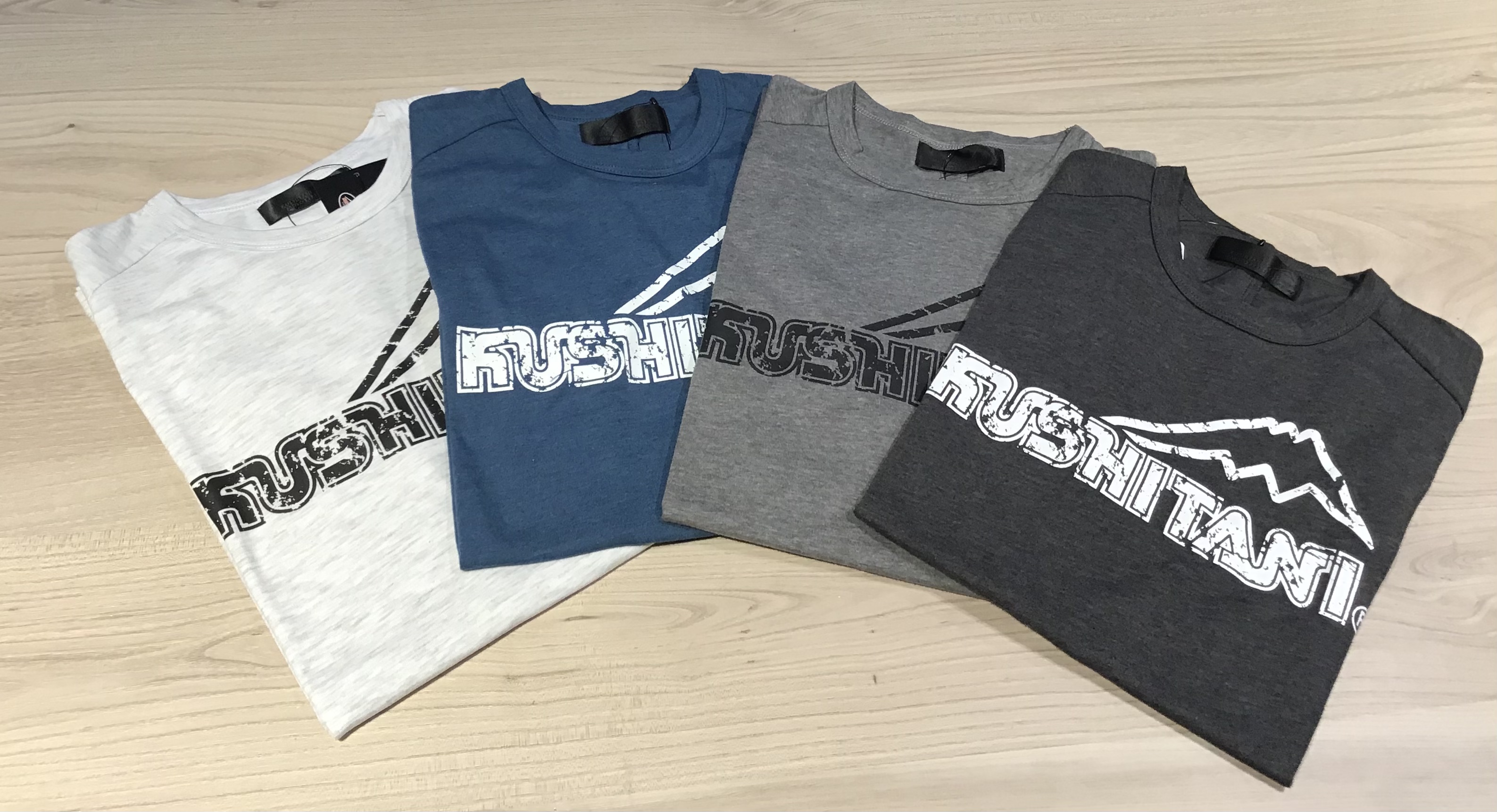 アクアTシャツとフローTシャツのご案内：KUSHITANI横浜店