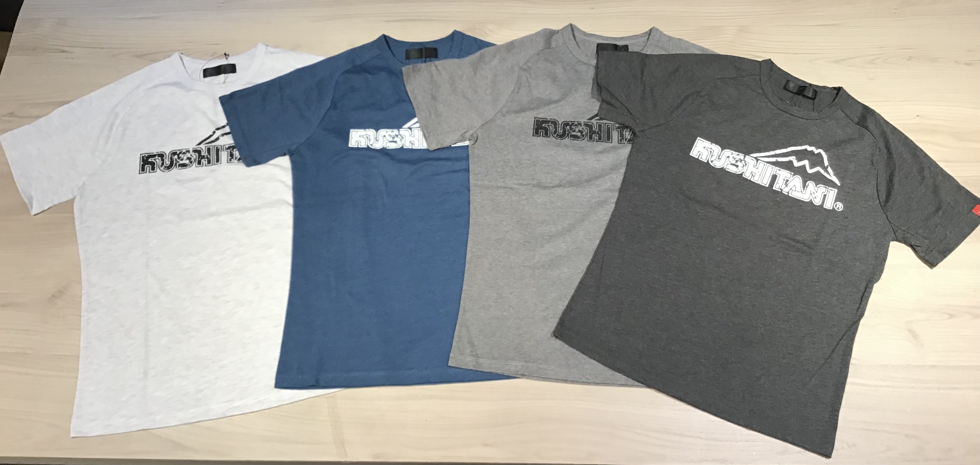 アクアTシャツとフローTシャツのご案内：KUSHITANI横浜店