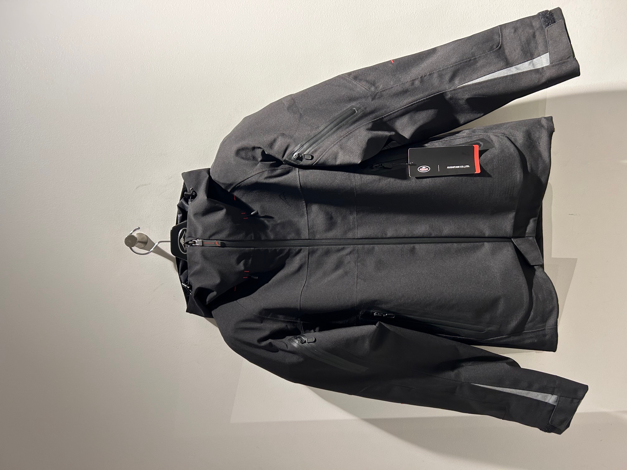 梅雨時期大活躍「K-2434 3.0フレキシブルジャケット」のご紹介