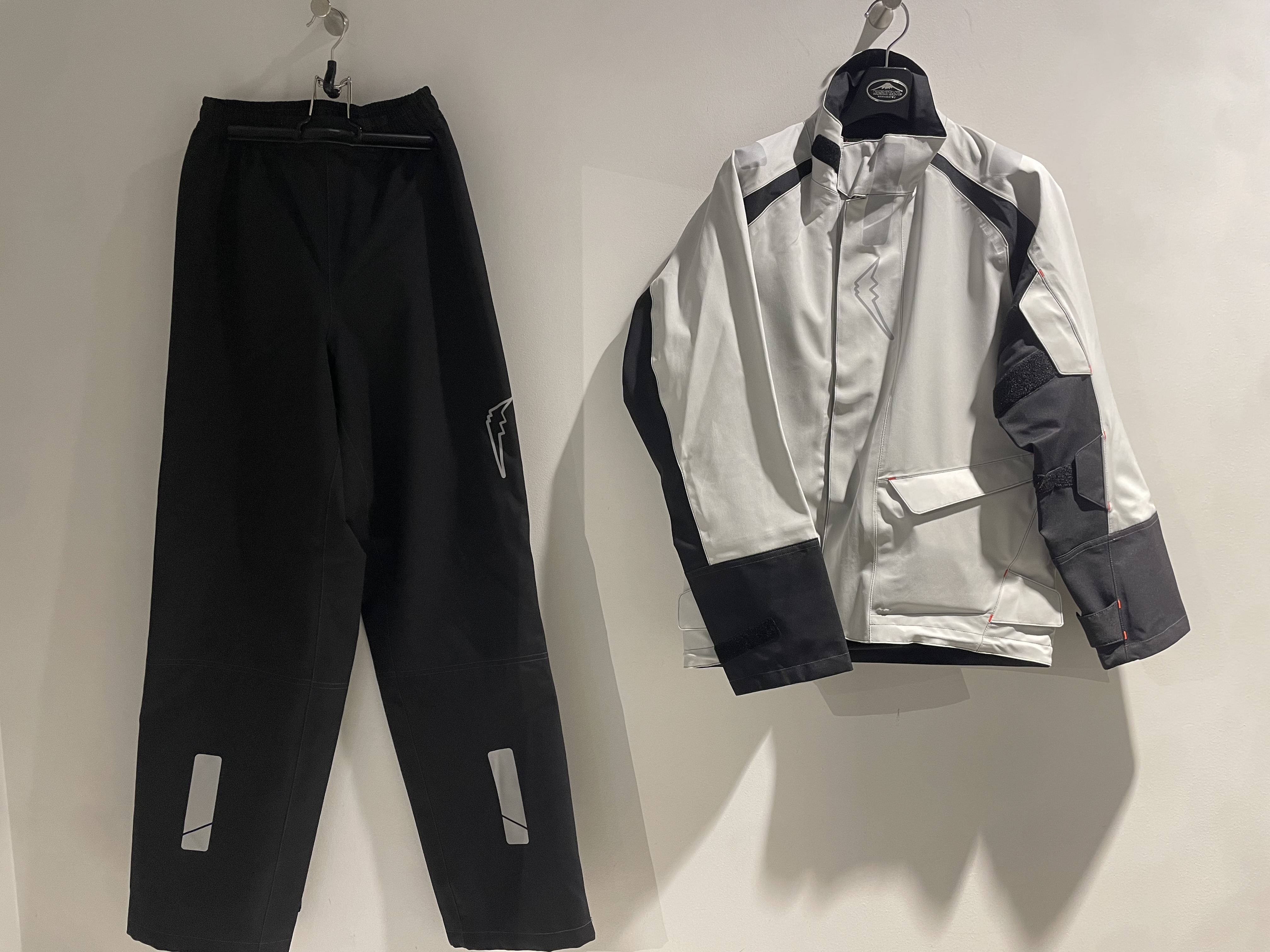 入荷速報】K-3033 アドバンスレインスーツ：KUSHITANI 横浜店