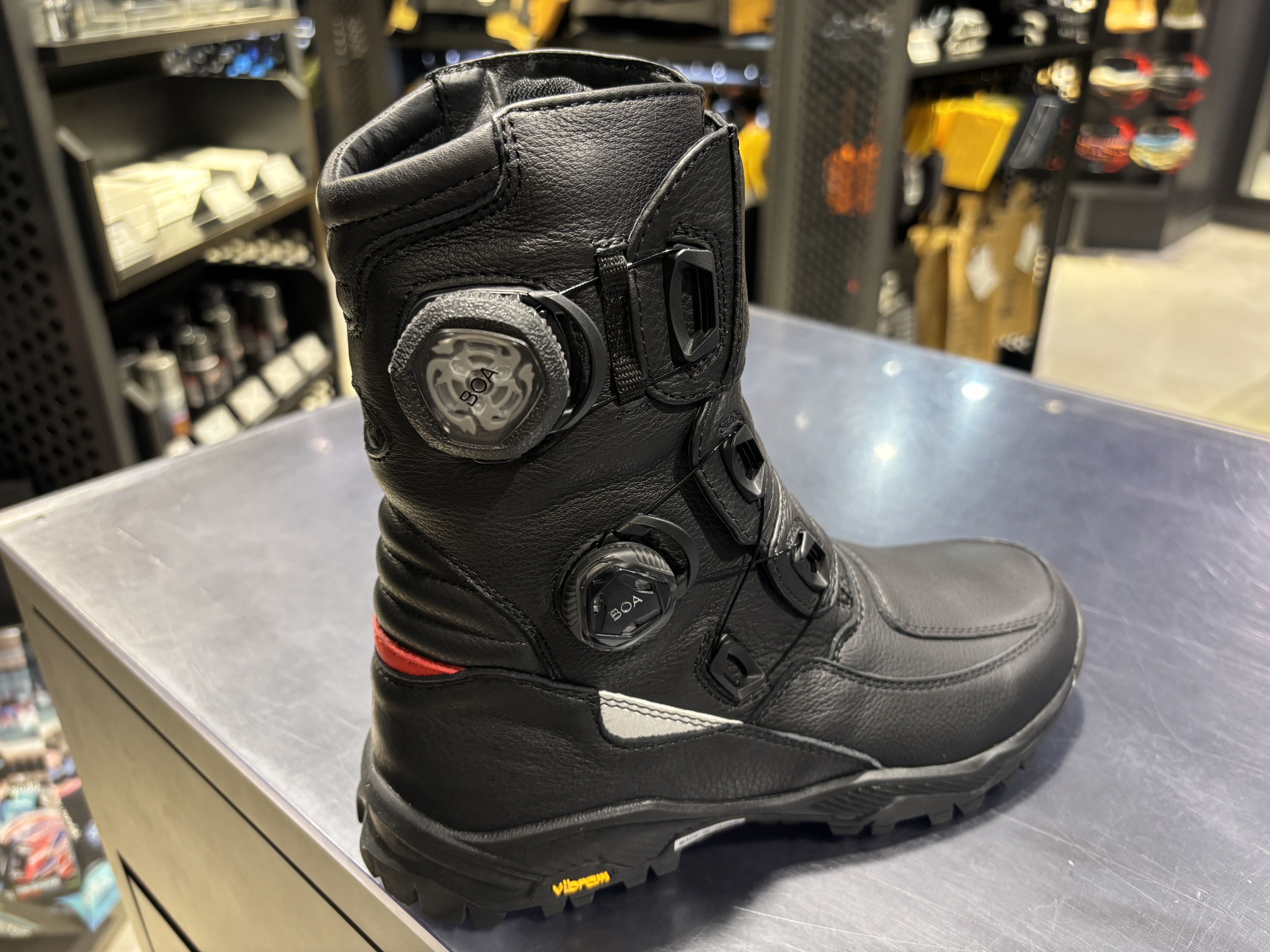 K-4542Z ガルドブーツで色々お試し！：KUSHITANI 横浜店 | KUSHITANI