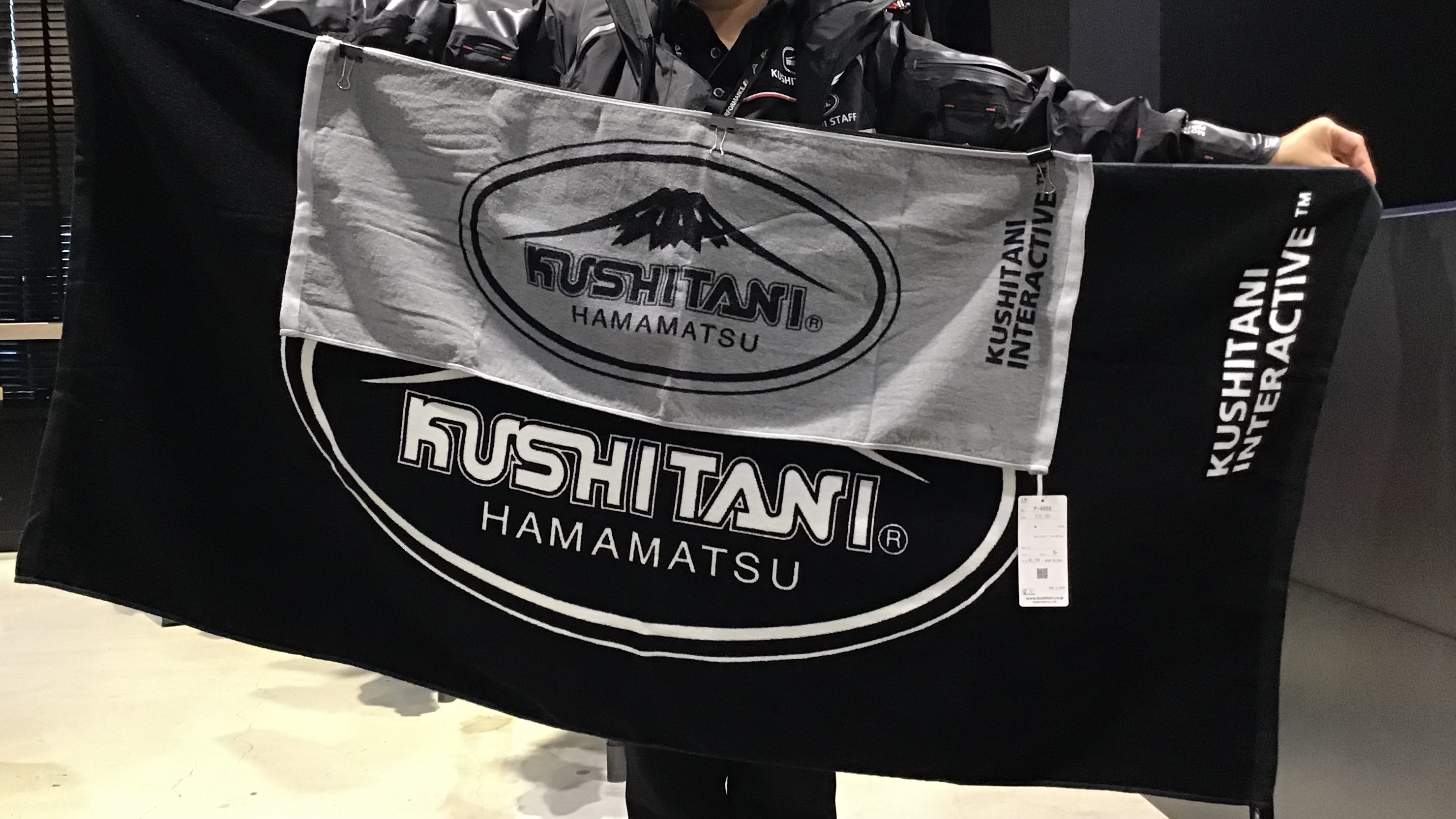 2025モデル YOKOHAMA限定タオル 限定タオルのご紹介：KUSHIATNI横浜店 | KUSHITANI PERFORMANCE STORE