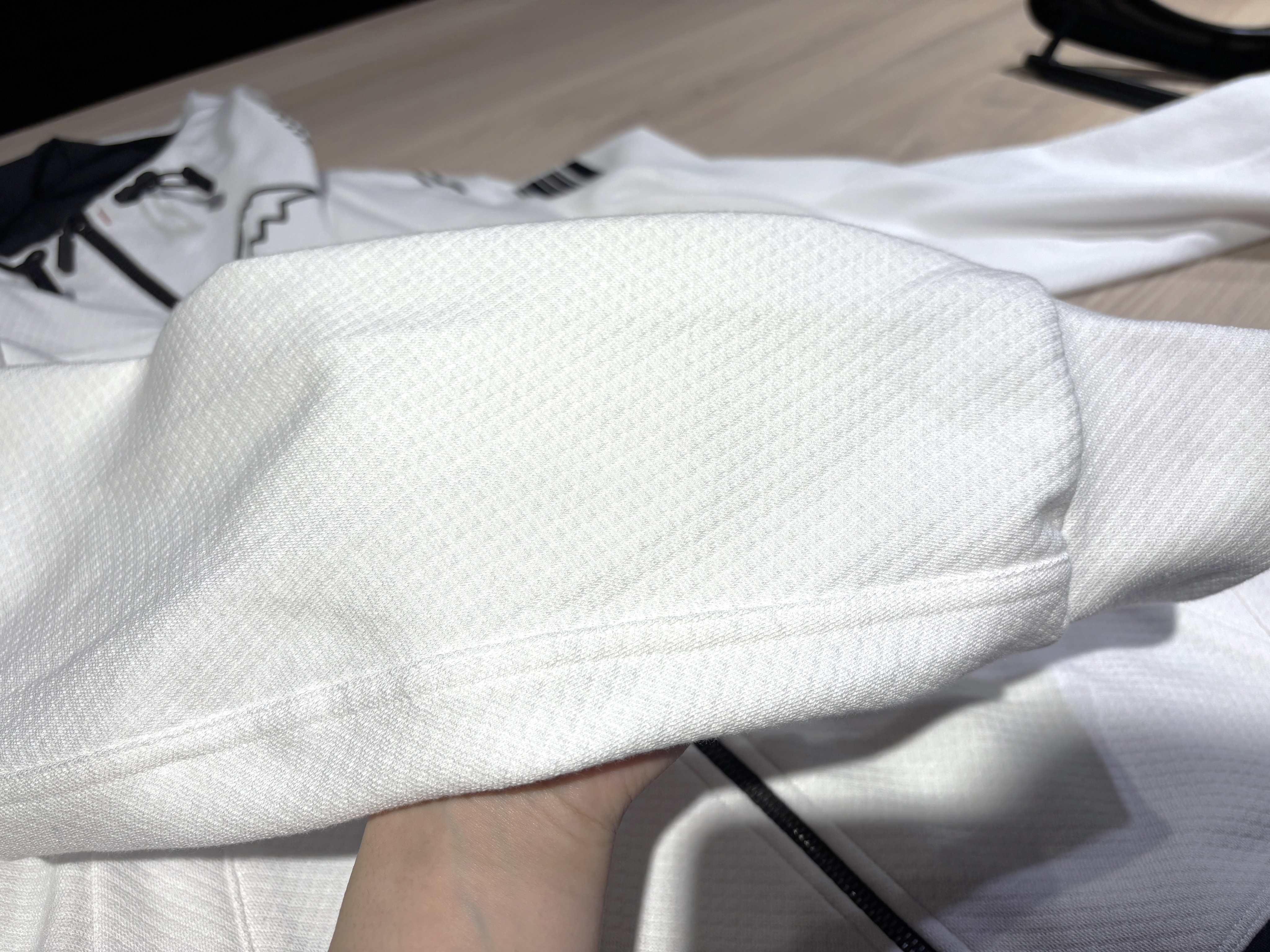 2026年新商品】＜K-1385＞ レブロフーディーが入荷いたしました