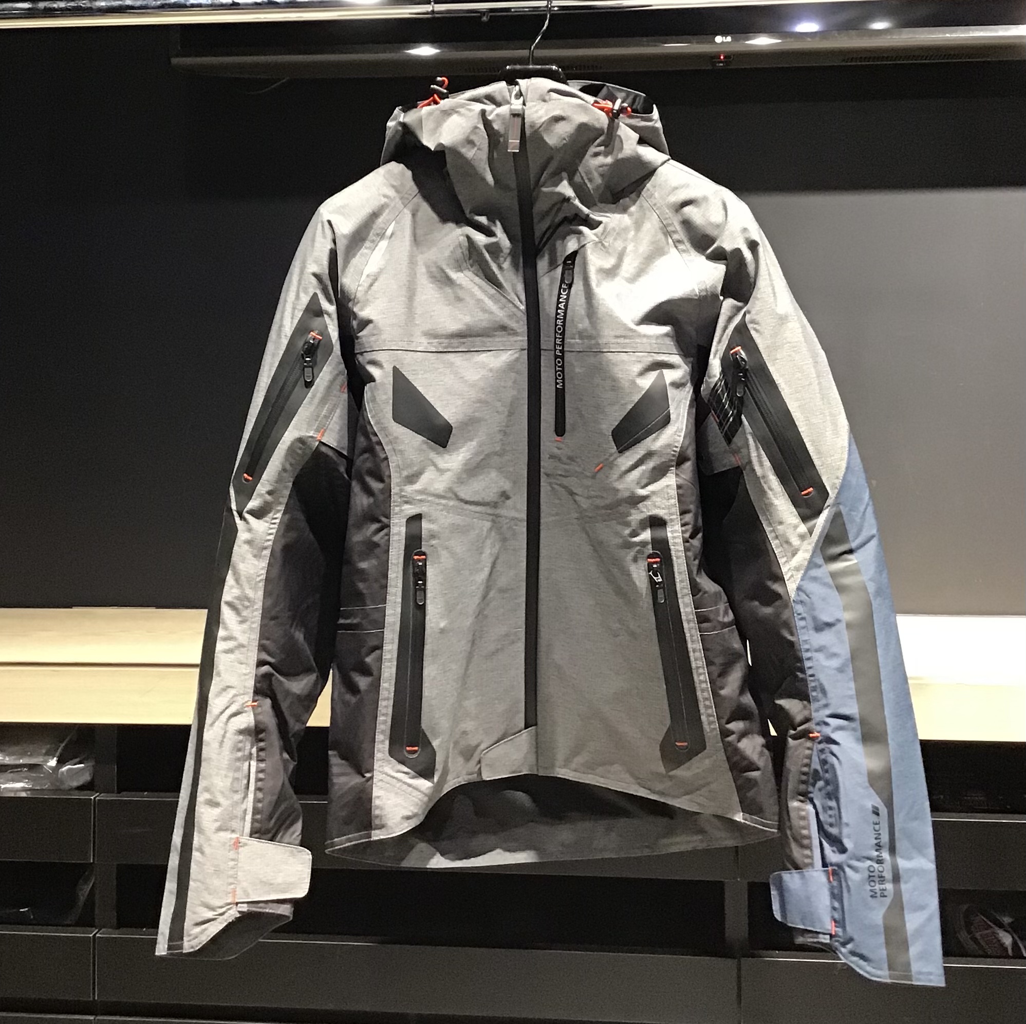 2026年新商品】〈K-2453〉アメニタジャケットが入荷しました