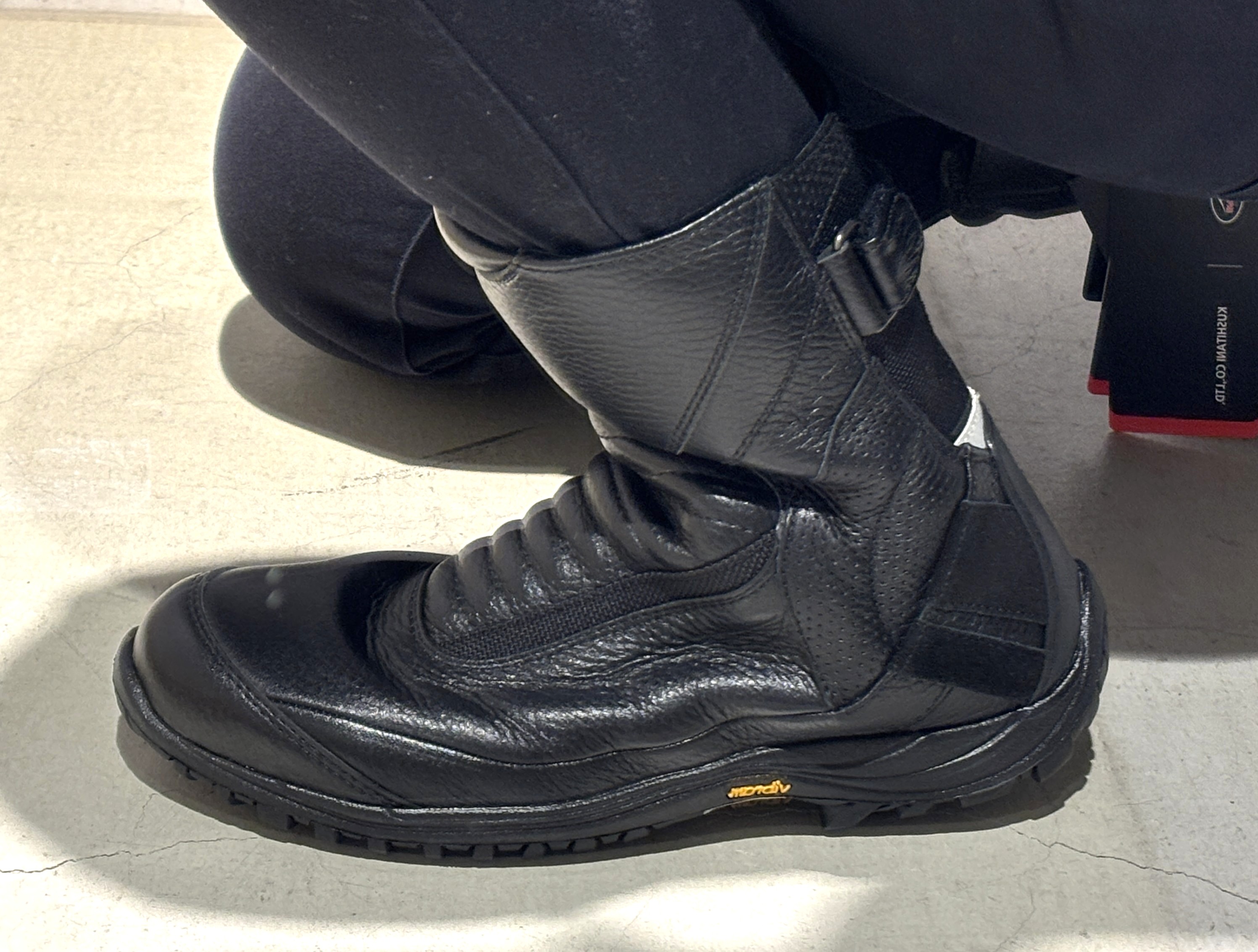 再入荷】K-4535 ネオブーツ/ブラック大きめサイズが再入荷いたしまし