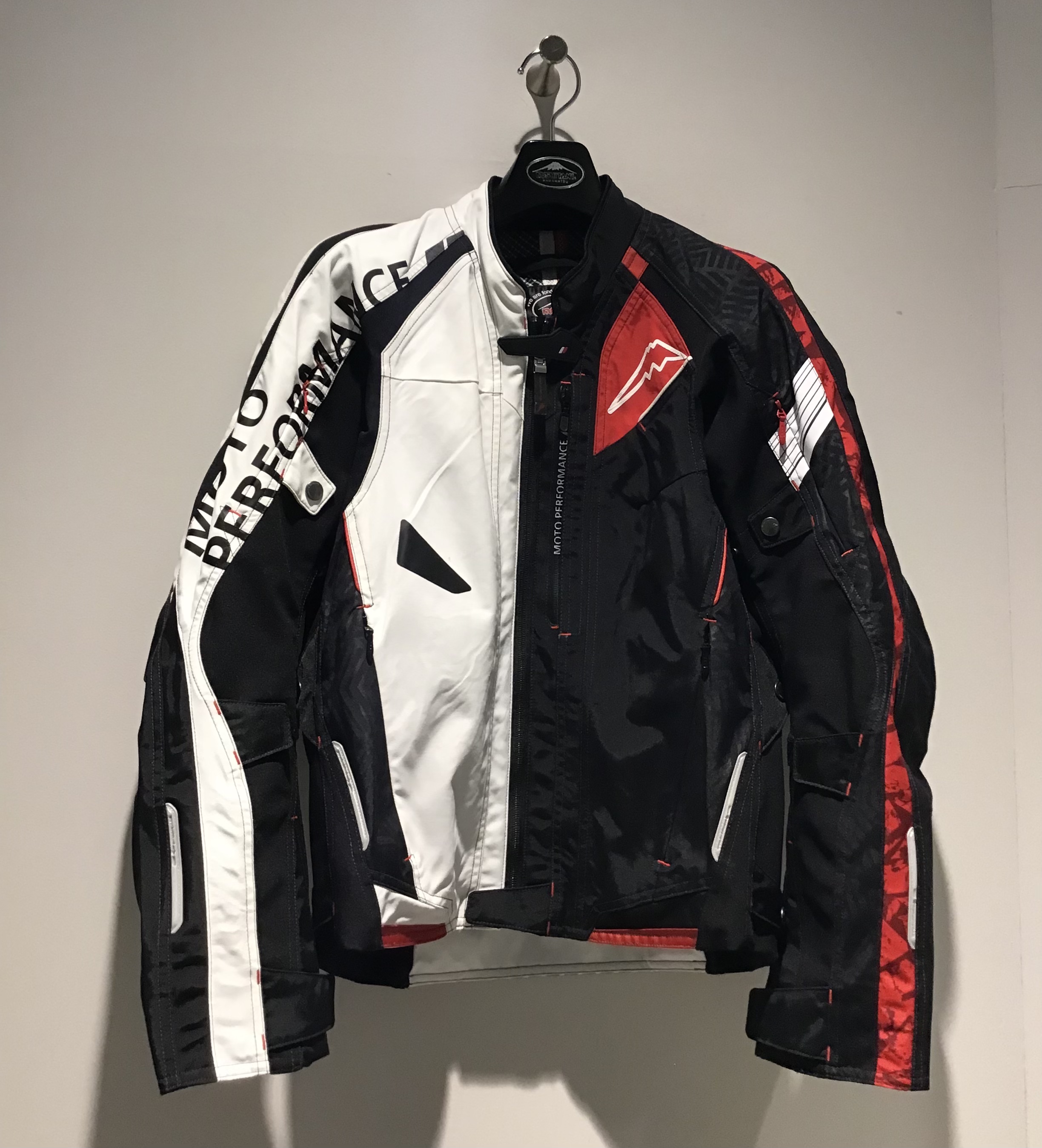 2026年新商品】＜K-2452＞コンテンドジャケットが入荷しました