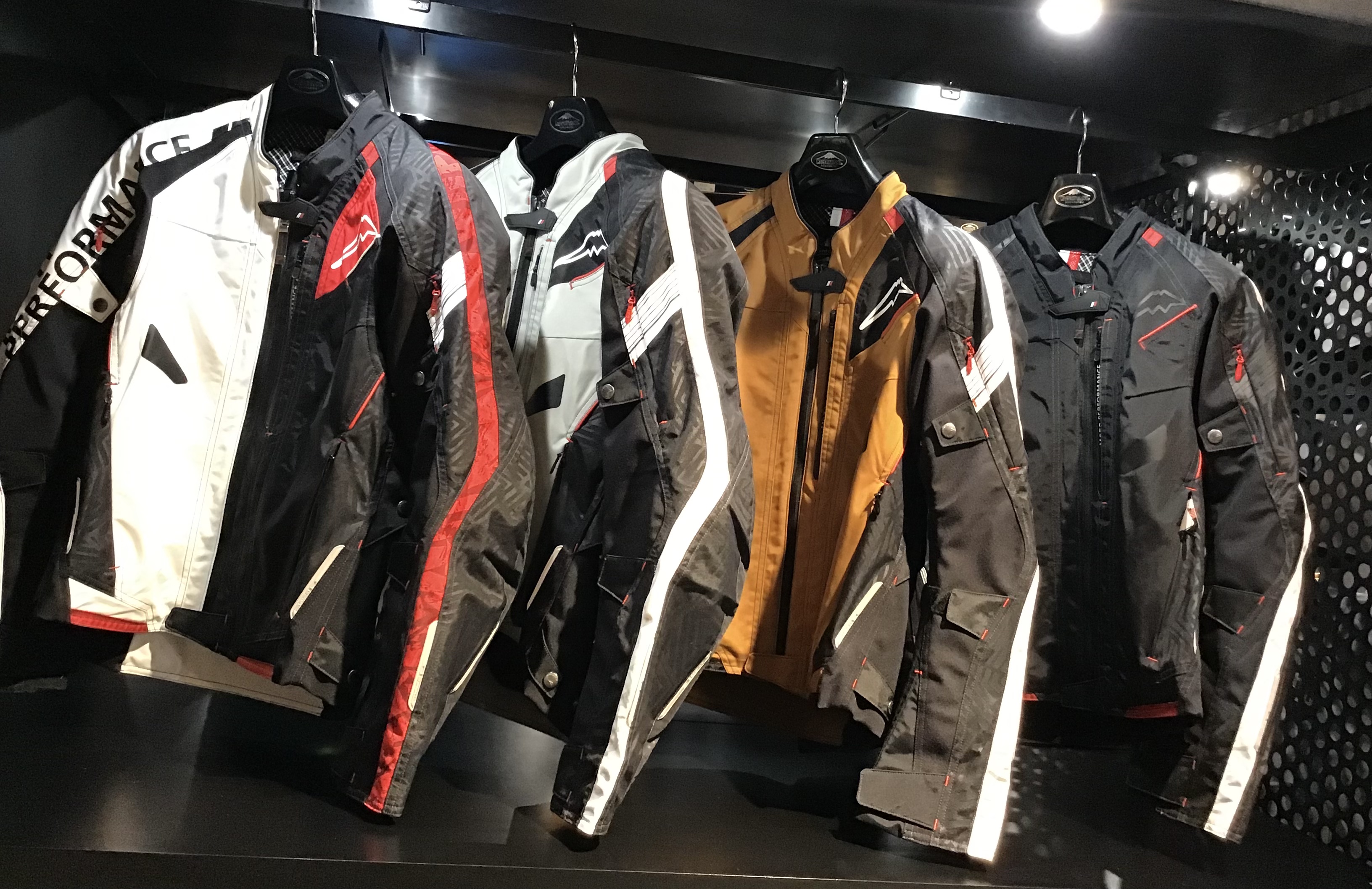 2026年新商品】＜K-2452＞コンテンドジャケットが入荷しました