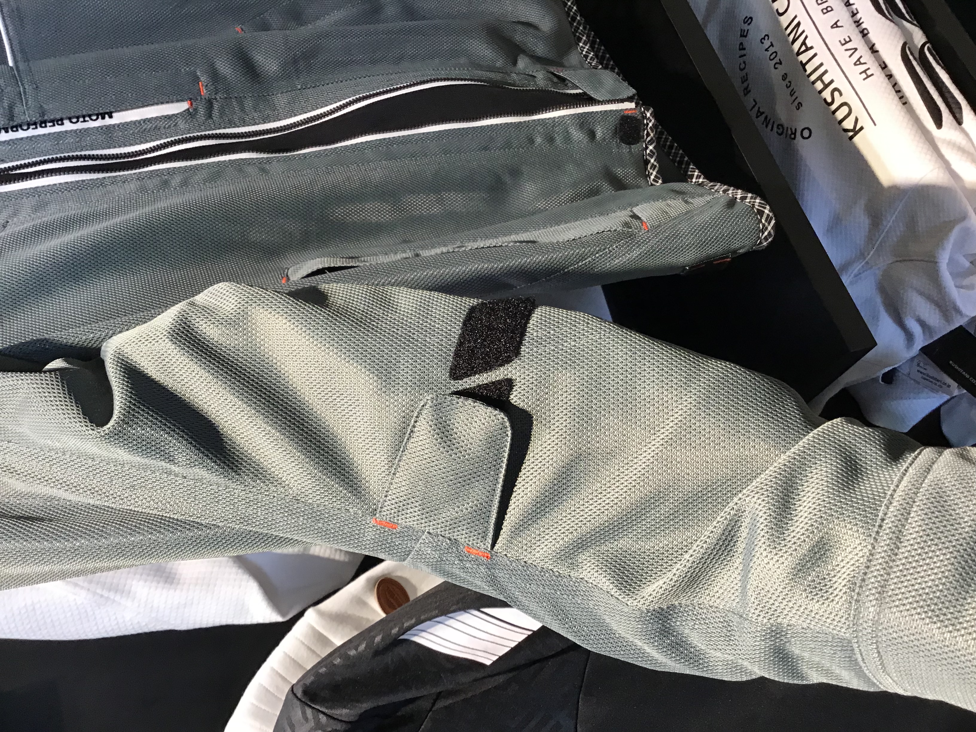 2026新商品】＜K-2455＞フルメッシュパーカージャケットが入荷いたし
