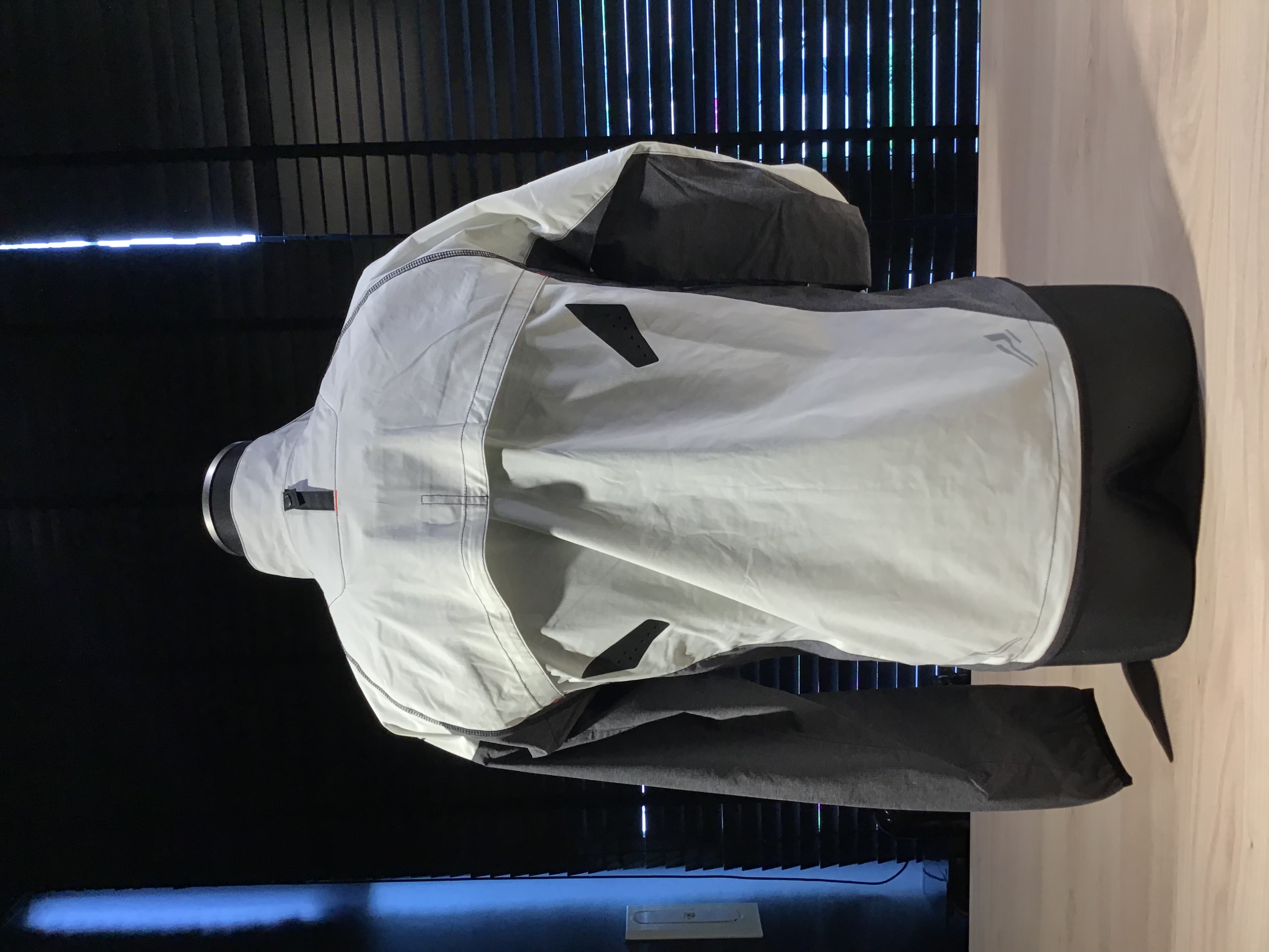2026春夏新商品】＜K-2463＞ ウインドブレーカーが入荷いたしました