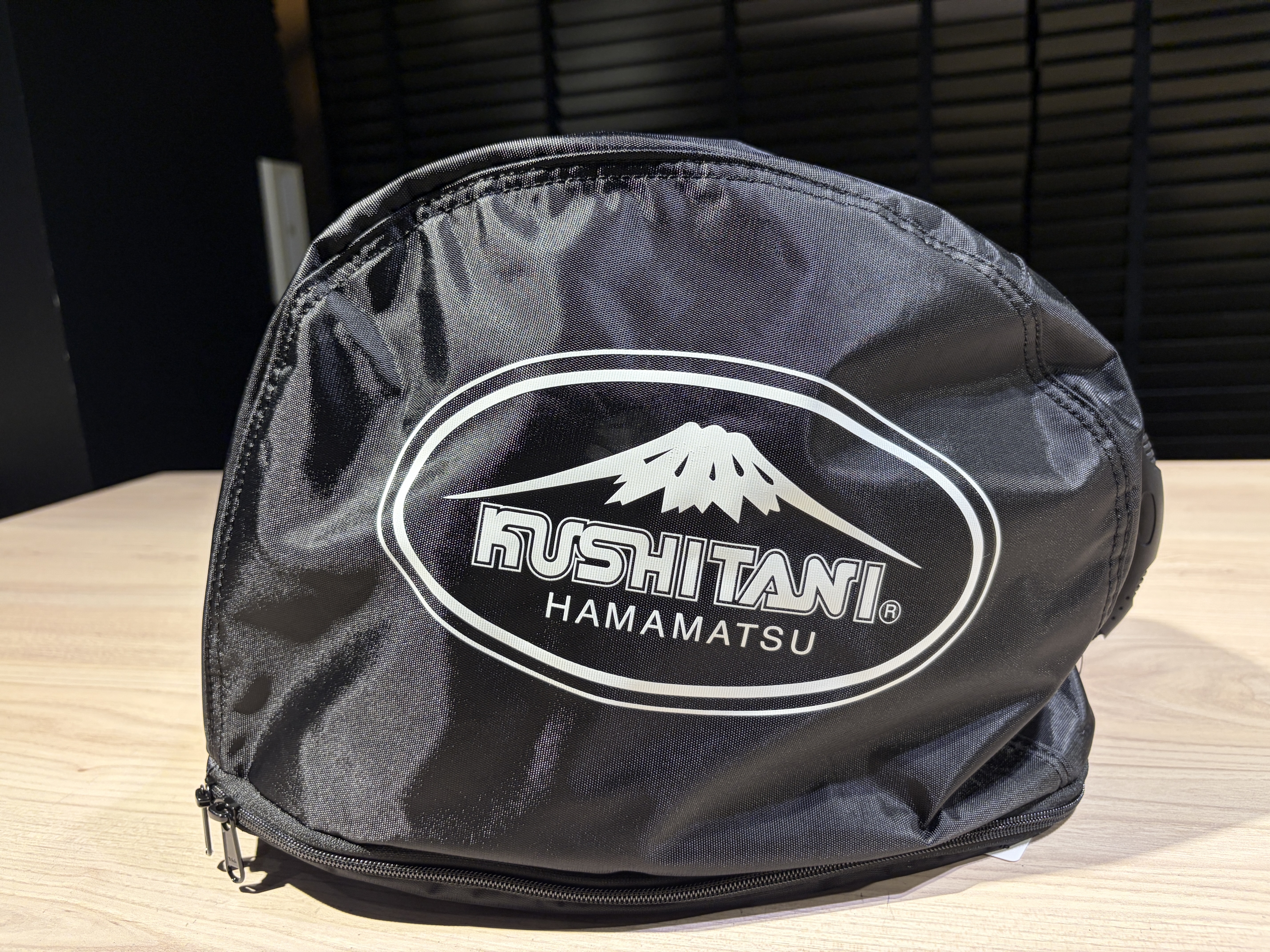 ・KUSHITANI クシタニ バイク ヘルメット バッグ 入荷速報】K-3618 ヘルメットバッグが入荷いたしました！：KUSHITANI