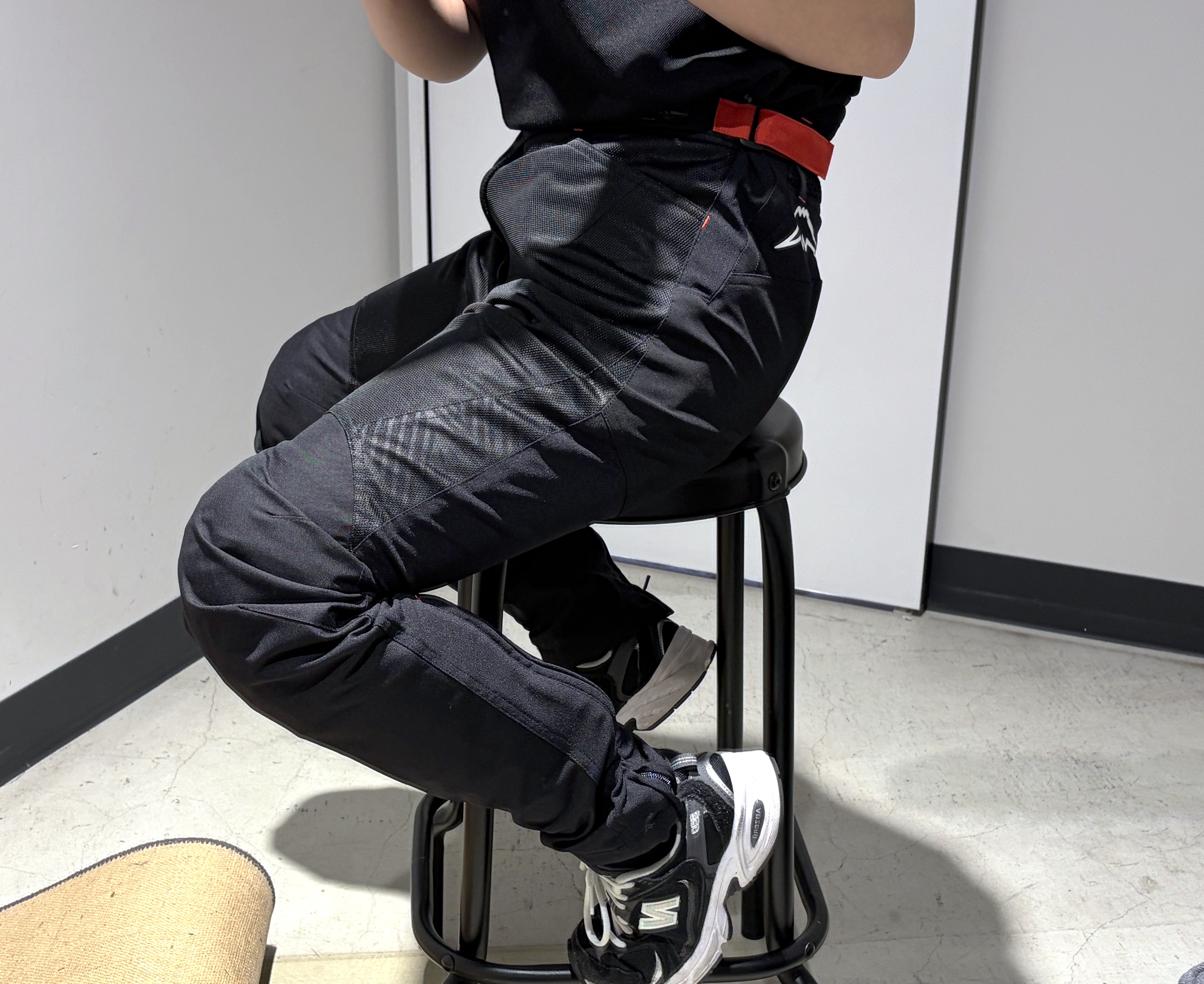 在庫状況】K-2464 テーパードメッシュパンツ わずかですがございます