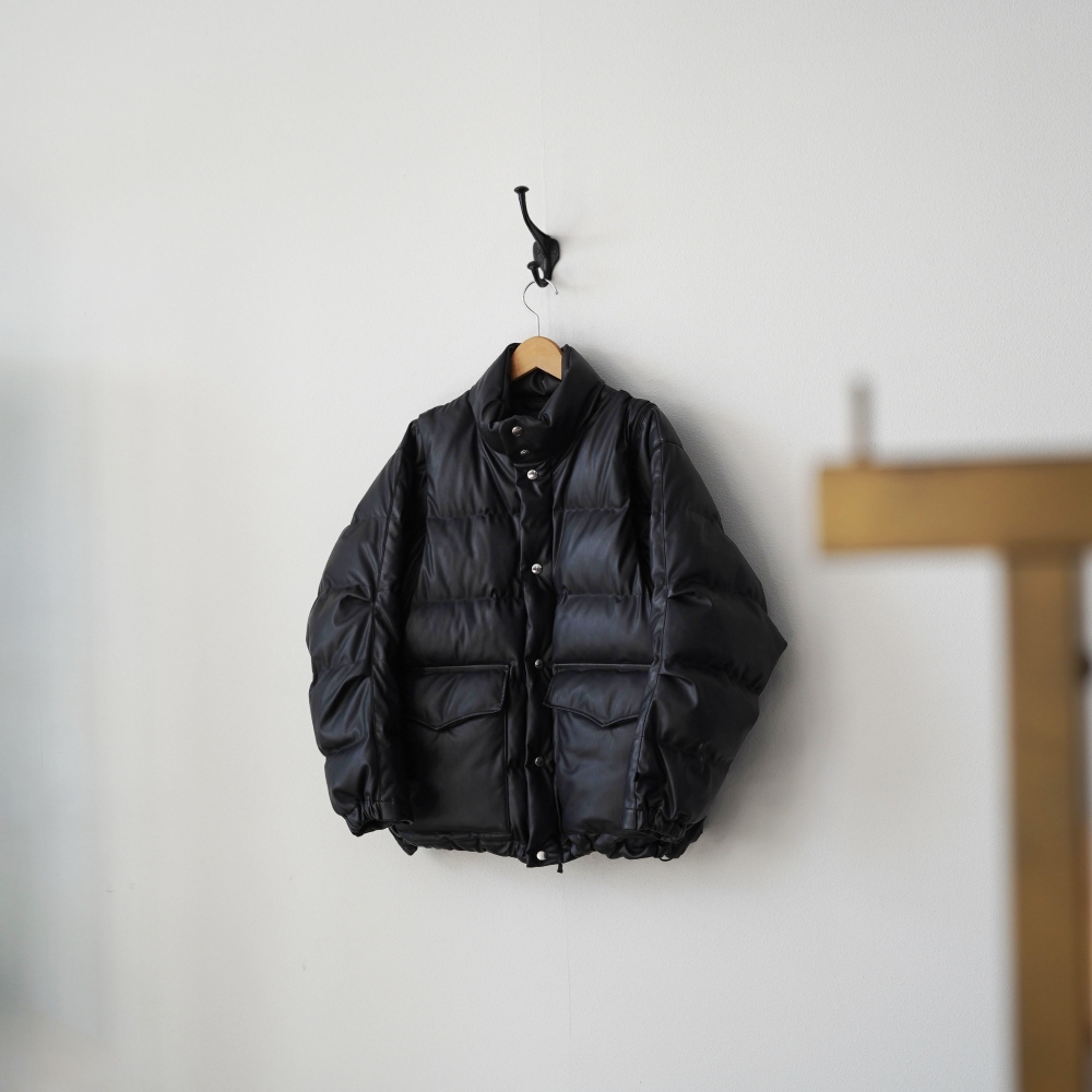 差がつくシンセティックスキン、DAIWA PIER39のダウンジャケット