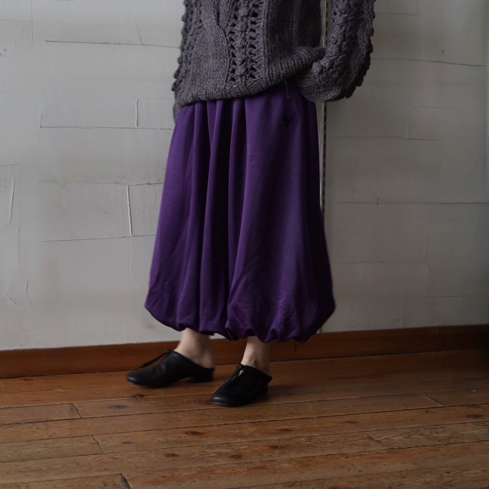 存在感で魅せる。Needlesのバルーントラックスカート | 1989 blog