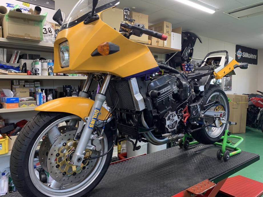 ゼファー1100 リヤキャリパー 流用にも GPZ900R ZZR1100C