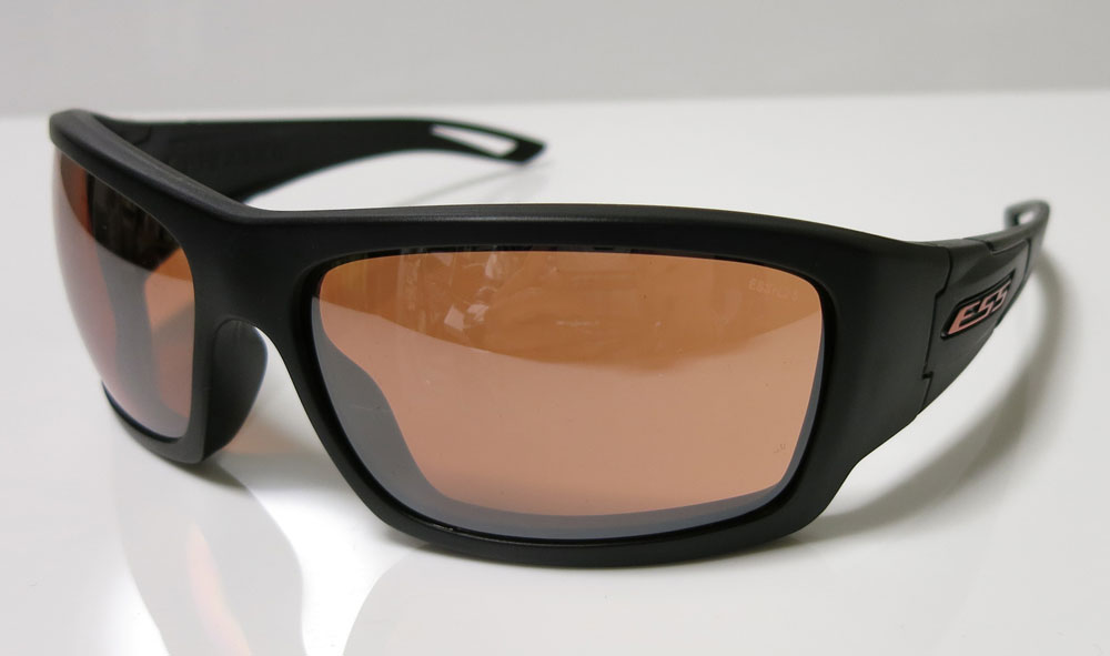 新世代バリスティック・サングラス～ESS CREDENCE | オプティコ モダ