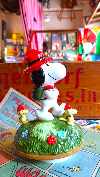 スヌーピーの陶器製ビンテージオルゴール 【公式通販】 PEANUTS