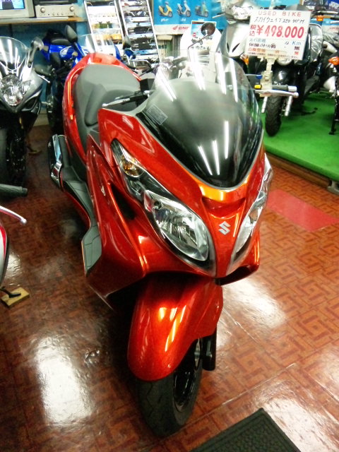 スズキ　スカイウェイヴ250　中古実動美車(低走行)　バッテリーフル充電済み　リアキャリア付き　ナンバー登録書類有 スズキ スカイウェイブ250 タイプM 低走行 スズキ スカイウェイヴ250