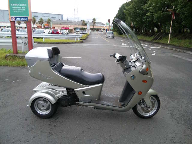 シンユーヴォーグ150ccのカスタム車両になります。セル一発調子