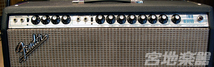 UA110726FENDER_TWIN_REb.jpg