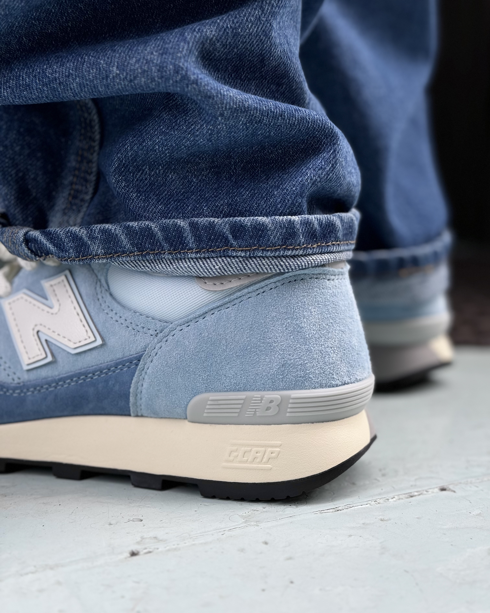 M475VTG, U740GR2 | the Apartment