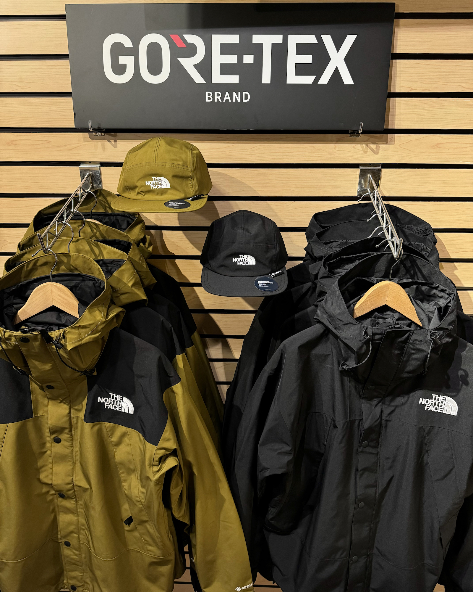 GORE-TEX | the Apartment GORE-TEX | the Apartment