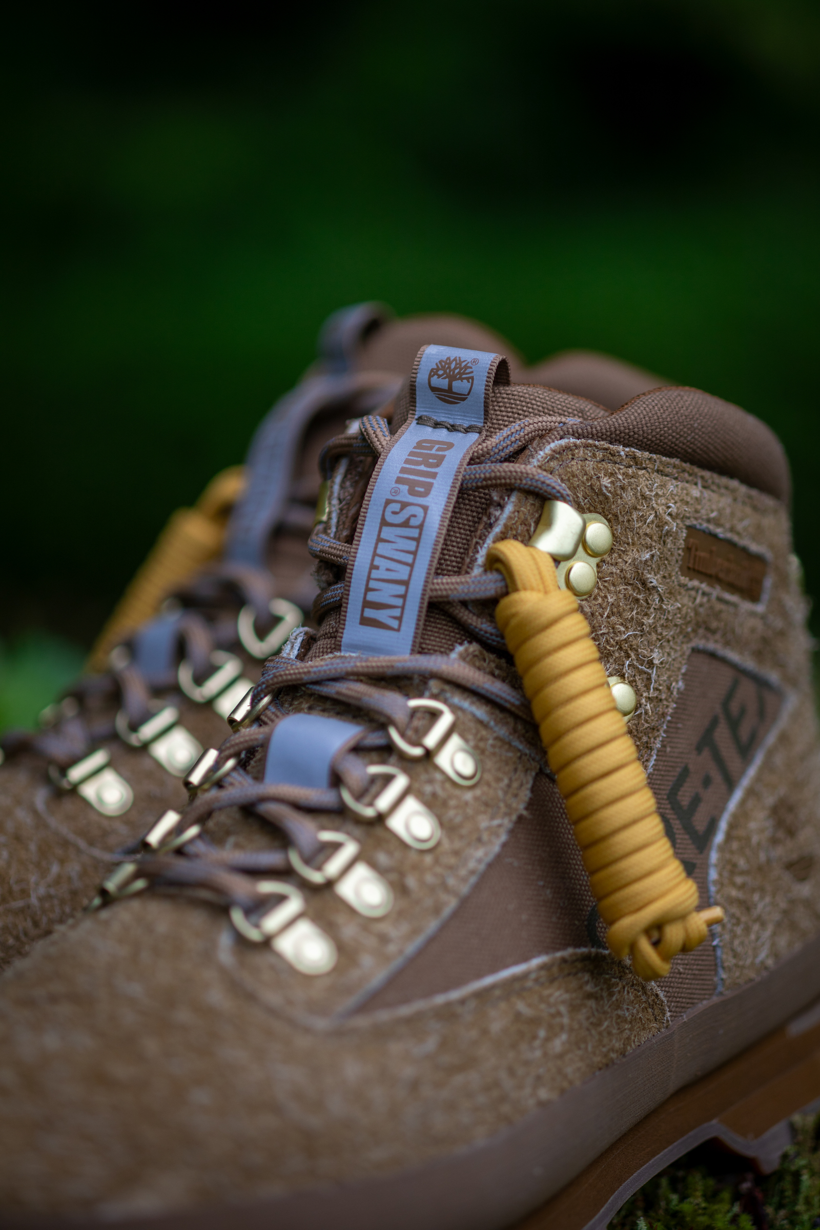 靴 timberland x grip swany euro hiker 28.5 Timberland's GORE-TEX EuroHiker Is Now Equipped With Hooks