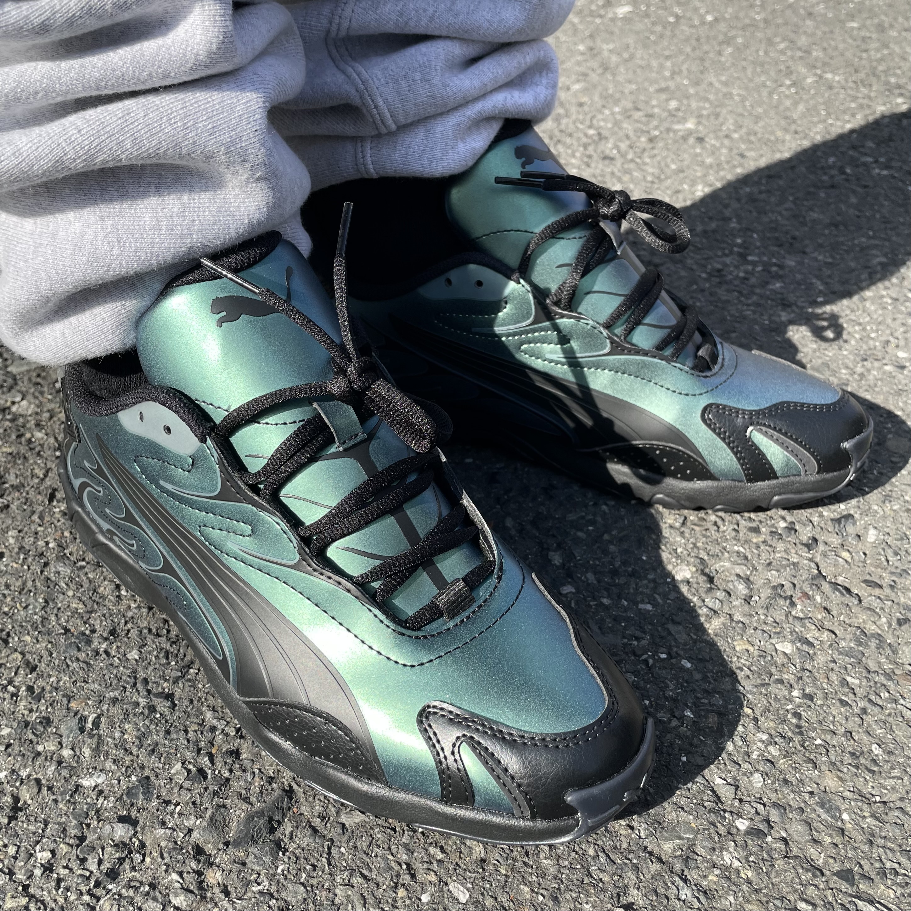 INHALE COLOR SHIFTING | the Apartment