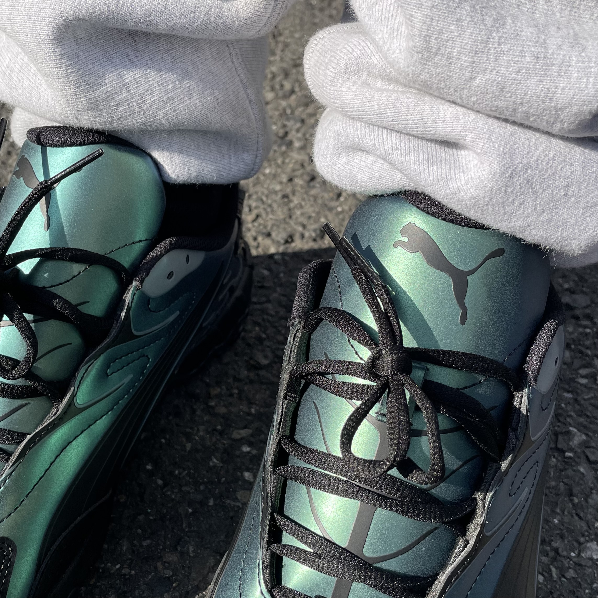 INHALE COLOR SHIFTING | the Apartment