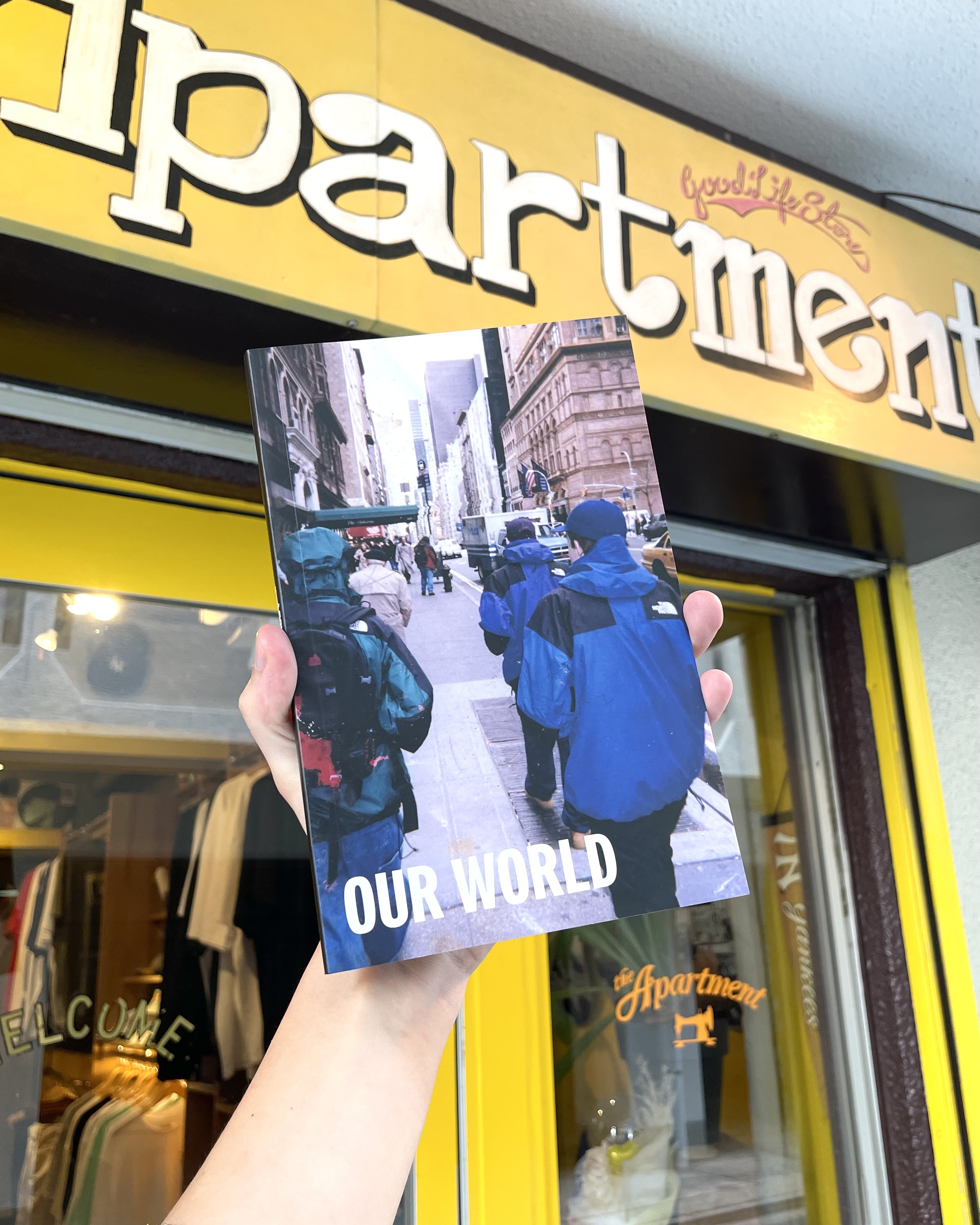 レアLIVING PROOF MAGAZINE OUR WORLD レアLIVING PROOF MAGAZINE OUR WORLD レアLIVING PROOF