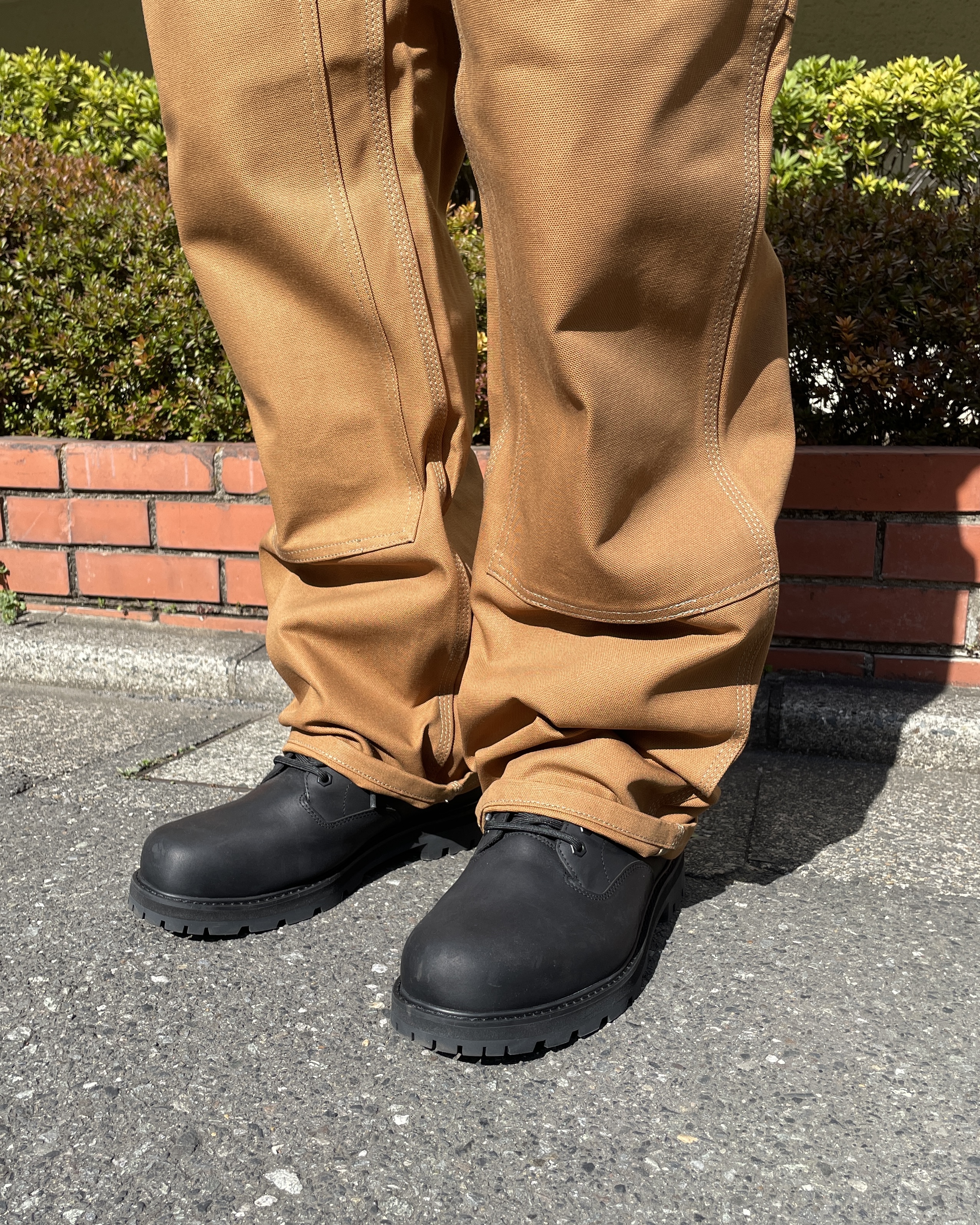 CARHARTT BROWN / BLACK | the Apartment