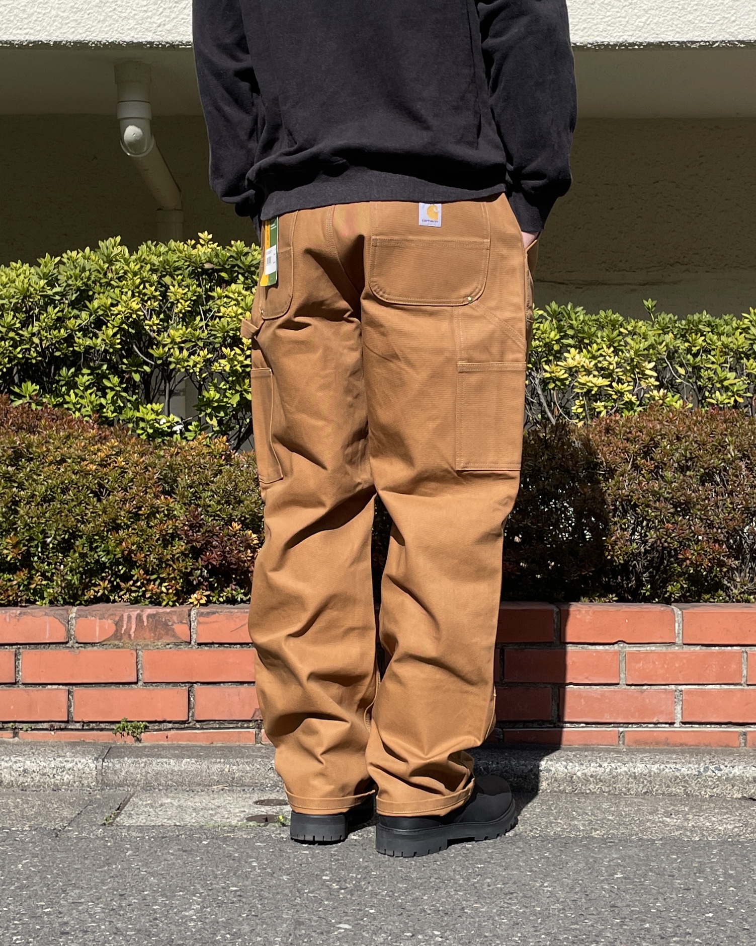 Carhartt ダブルニー ブラウン 28 X 30 03 CARHARTT BROWN / BLACK | the Apartment