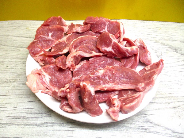 国産豚肉カシラ焼肉用　236g／502円（税込）→30％オフ→351円（税込）