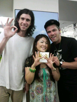 3OH!3サイン