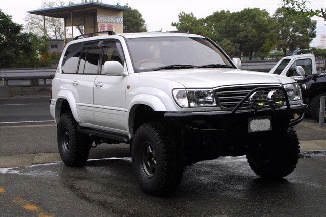 ランクル100用 ワンオフフロントバンパー 製作品 - メルカリ｜外装・エアロ 