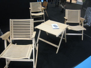 2011-06-02rexchair.jpg