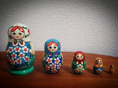 【新品未使用】マトリョーシカ　ロシア　木製　5体セット　子宝 マトリョーシカ ロシア 木製 5体セット 子宝 新品未使用