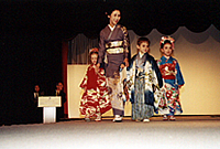 着付け・海外きものショー1999年ギリシャ