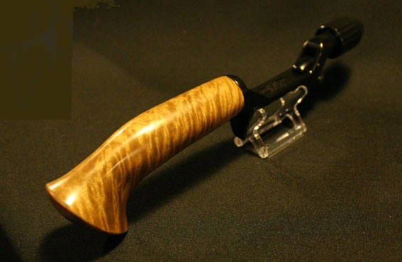 銘木のガングリップが登場しますよ！ | Brightliver Tackle.co